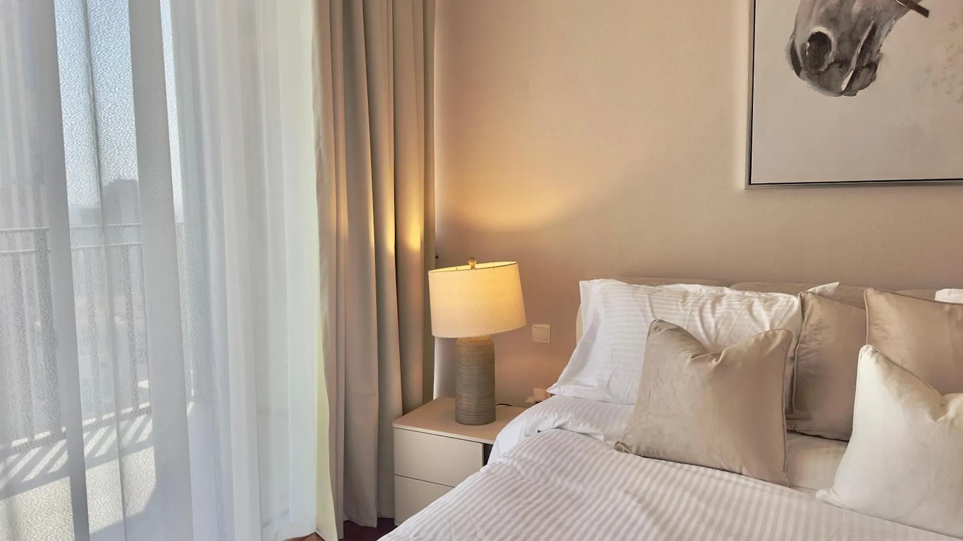 Apartament Modern 3Br W High Views Prime Location Downtown By Vibel Dubaj